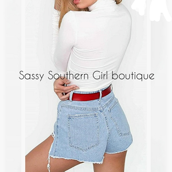 ⭐🆕 White turtleneck bodysuit - Picture 3 of 8